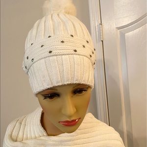 Women’s Winter White Bling Bling Scarf Set